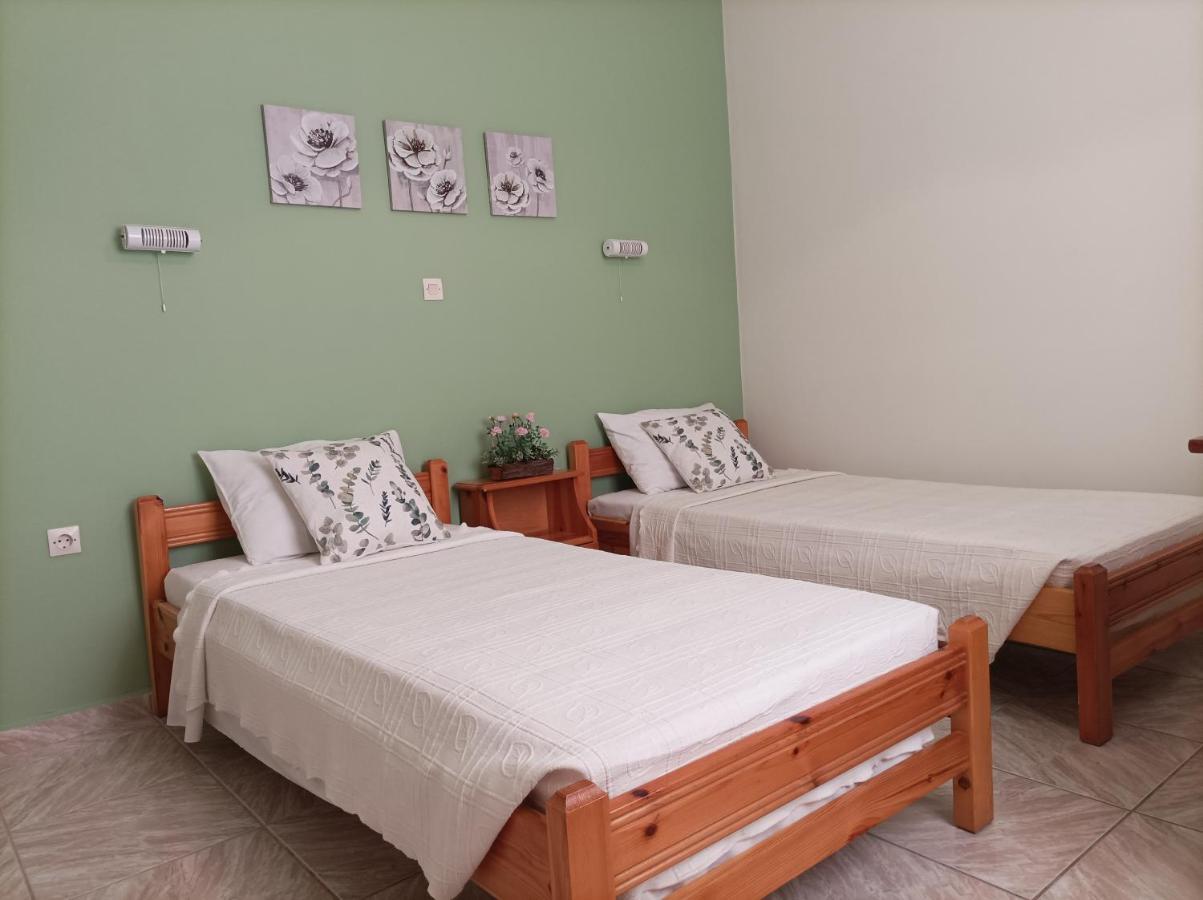 Stella Studios Lixouri Luaran gambar