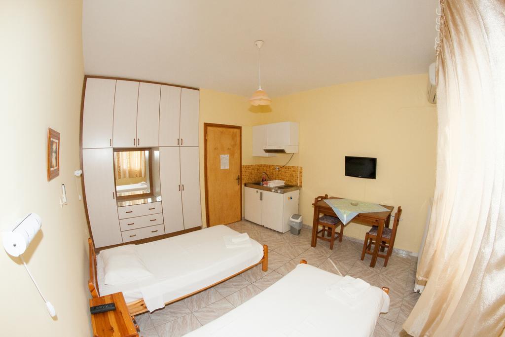 Stella Studios Lixouri Luaran gambar
